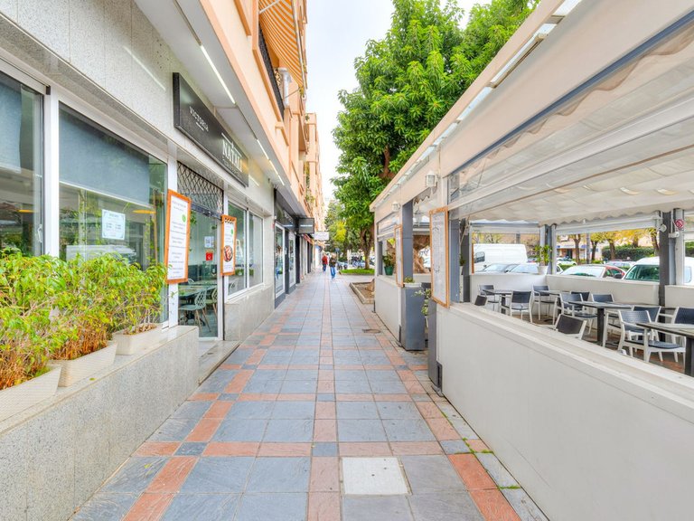 Commercial for Sale in Fuengirola, Malaga 10