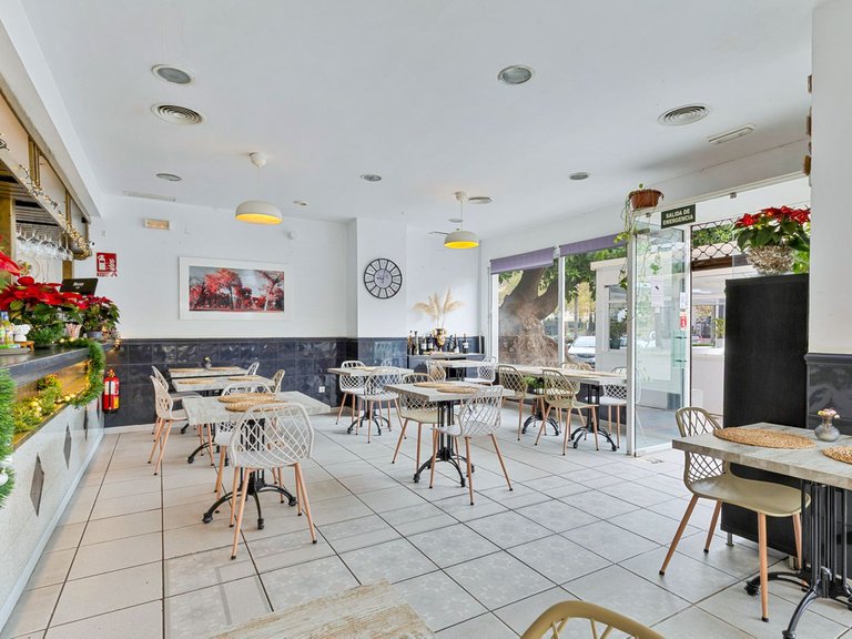 Commercial for Sale in Fuengirola, Malaga 3