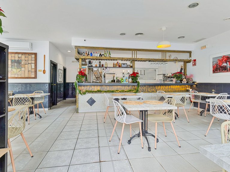 Commercial for Sale in Fuengirola, Malaga 4