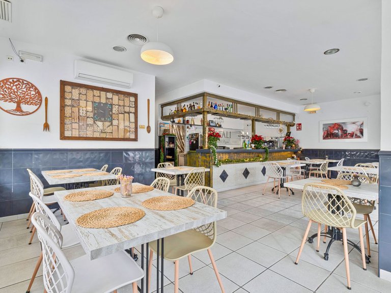 Commercial for Sale in Fuengirola, Malaga 9
