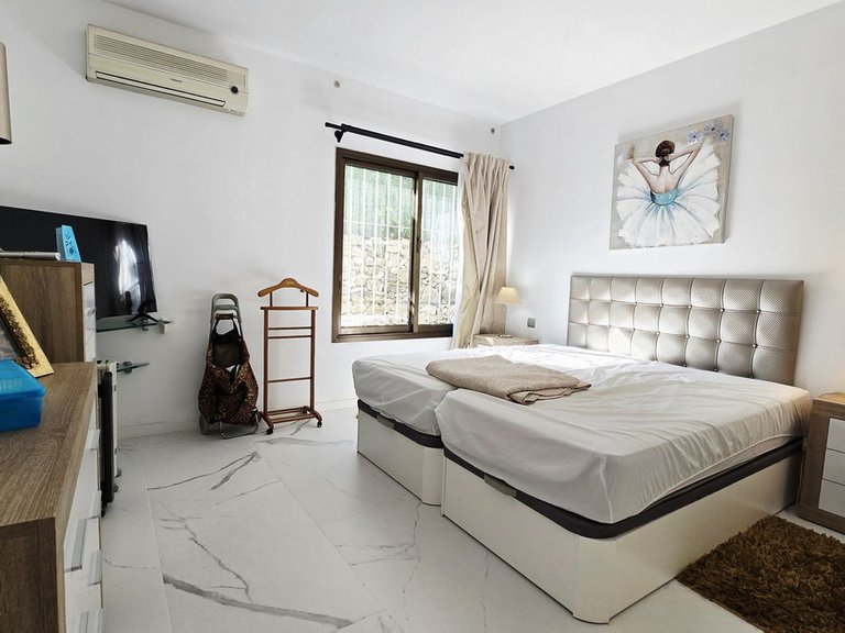 Apartment for Sale in Puerto Banús, Malaga 13