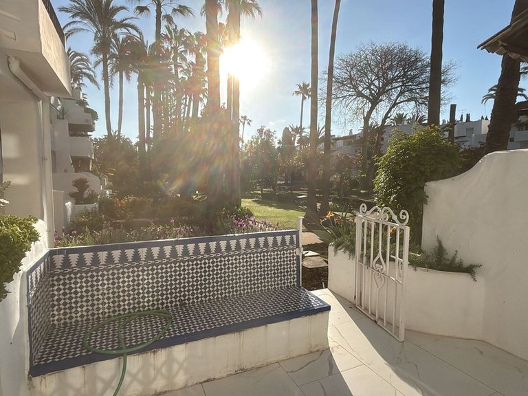 Apartment for Sale in Puerto Banús, Malaga 27