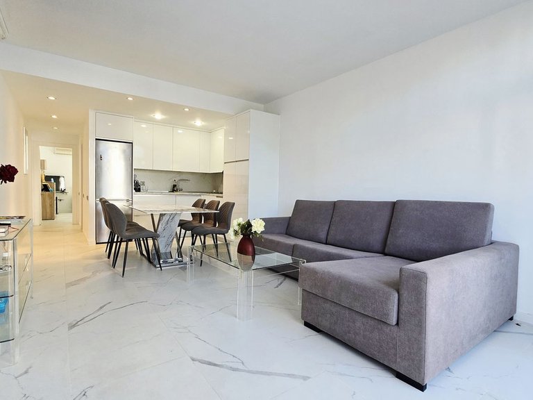 Apartment for Sale in Puerto Banús, Malaga 3