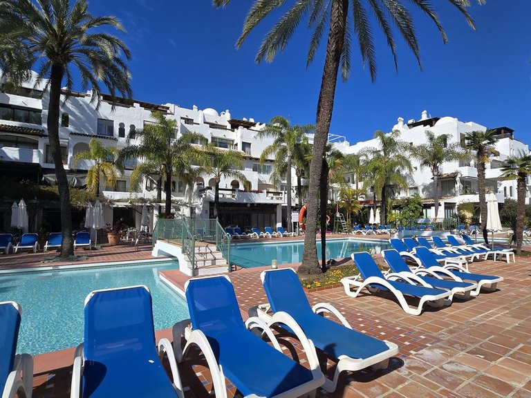 Apartment for Sale in Puerto Banús, Malaga 5
