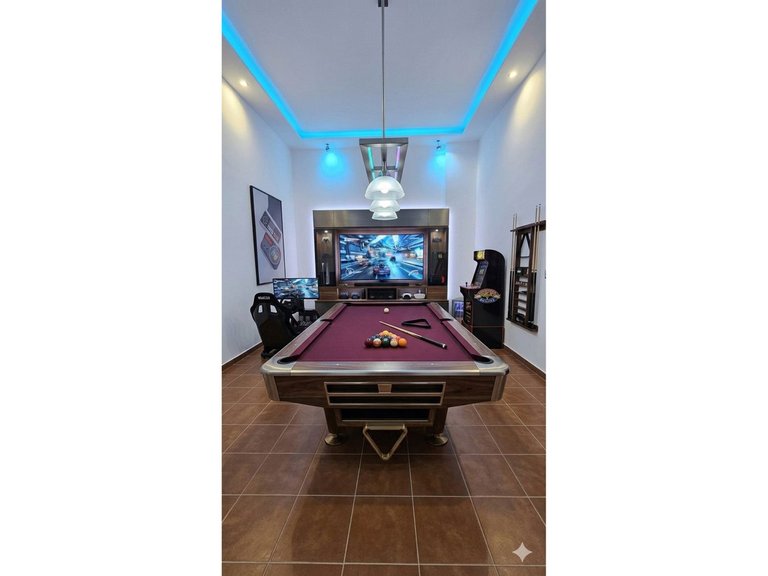 Villa for Sale in Calahonda, Malaga 13