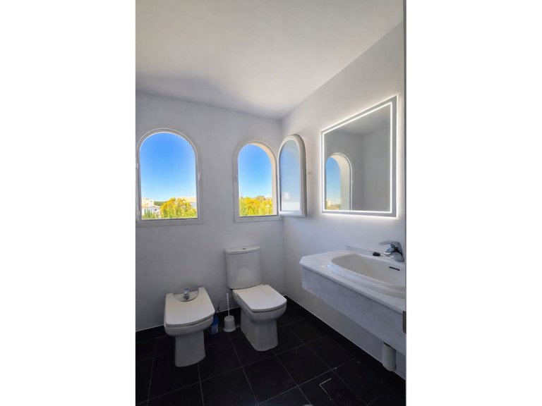 Villa for Sale in Calahonda, Malaga 14