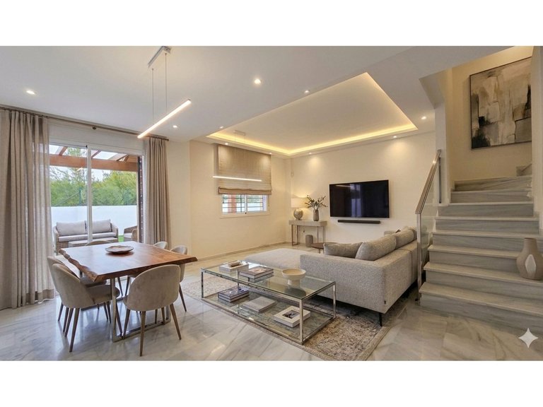 Villa for Sale in Calahonda, Malaga 4