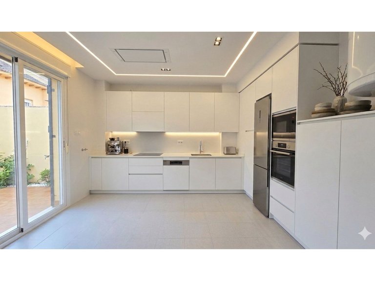 Villa for Sale in Calahonda, Malaga 7