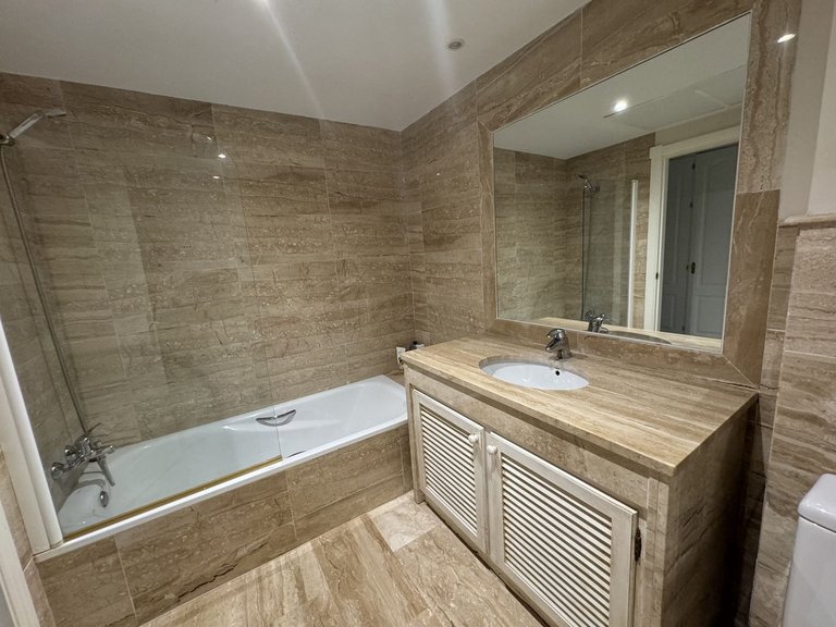 Apartment for Sale in Guadalmina Baja, Malaga 9