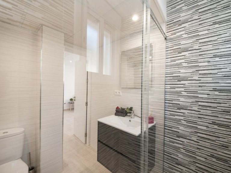 Apartment for Sale in Fuengirola, Malaga 11
