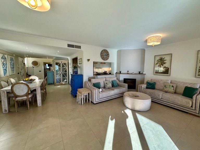 Villa for Sale in Estepona, Malaga 12