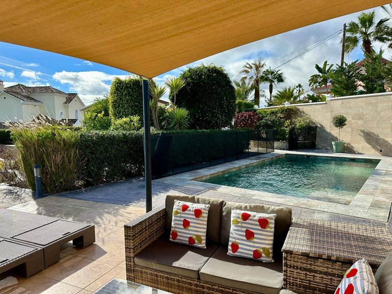 Villa for Sale in Estepona, Malaga 25