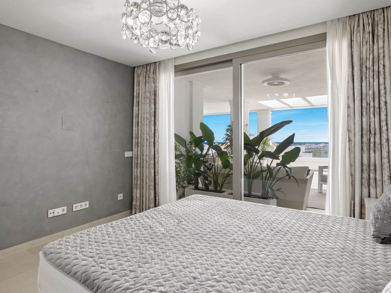 Apartment for Sale in Nueva Andalucía, Malaga 41
