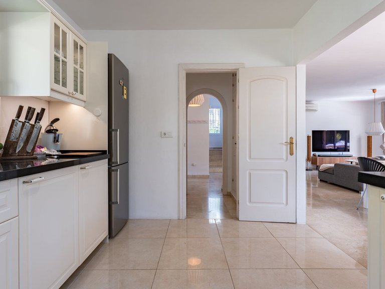 Villa for Sale in La Capellania, Malaga 12