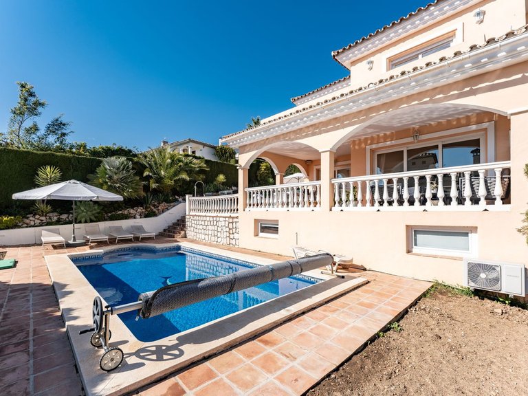Villa for Sale in La Capellania, Malaga 6