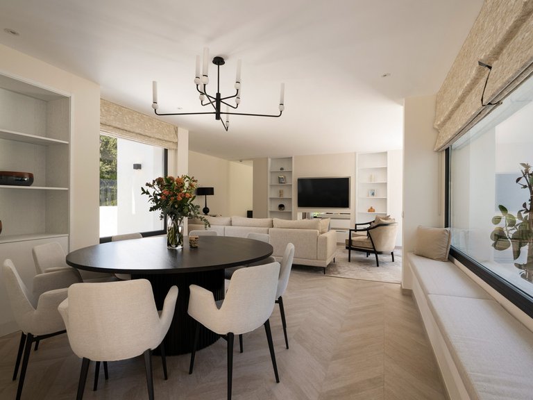 Villa for Sale in Las Brisas, Malaga 18