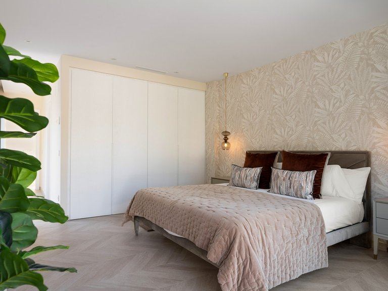 Villa for Sale in Las Brisas, Malaga 24