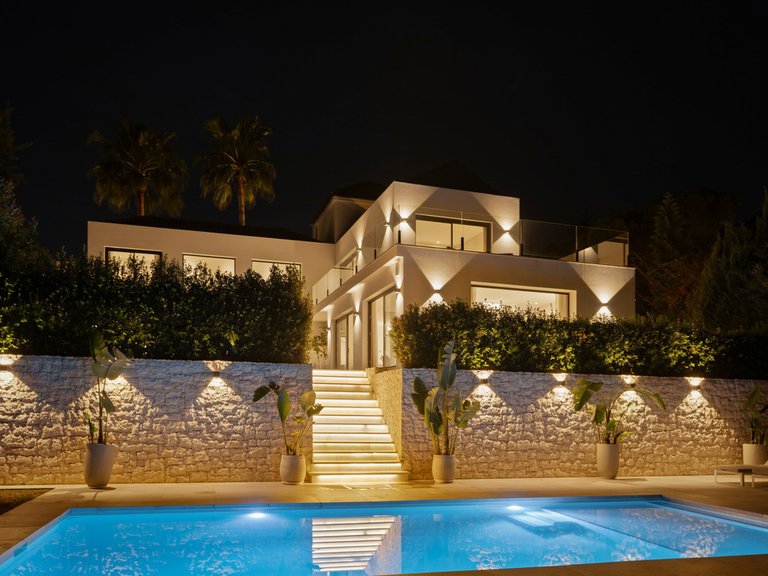 Villa for Sale in Las Brisas, Malaga 3