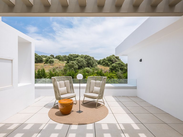 Villa for Sale in Costa del Sol El Paraiso, Malaga 13