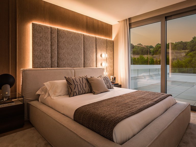 Villa for Sale in Costa del Sol El Paraiso, Malaga 30