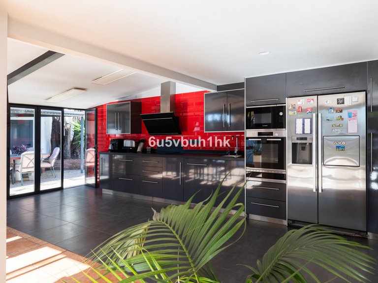 Villa for Sale in Torremolinos, Malaga 12
