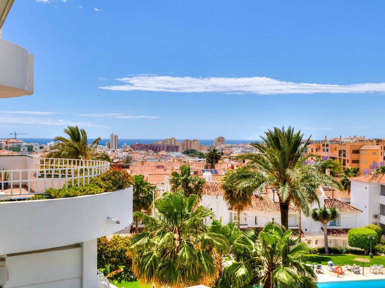 Apartment for Sale in Los Pacos, Malaga 1