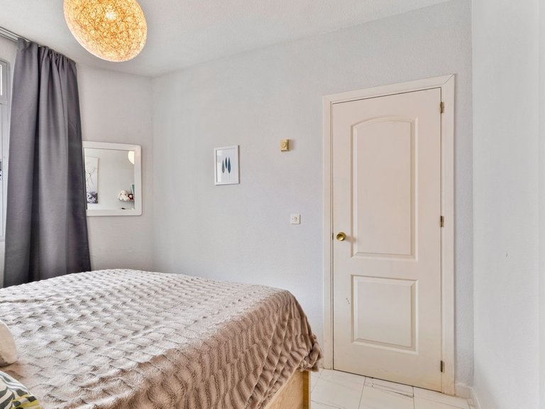 Apartment for Sale in Los Pacos, Malaga 11