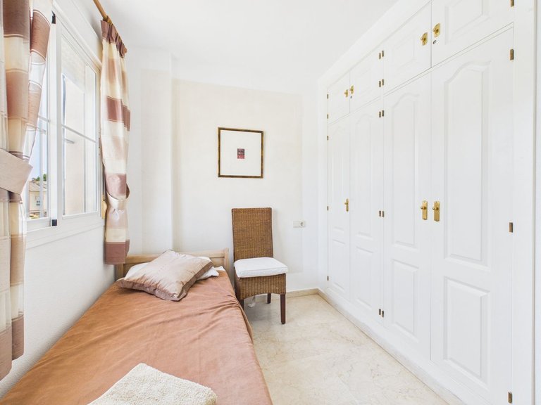 Villa for Sale in La Duquesa, Malaga 19