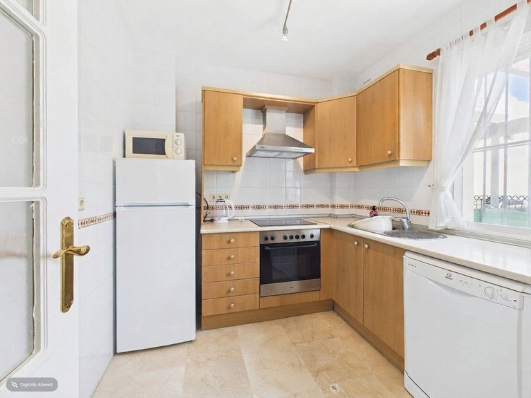 Villa for Sale in La Duquesa, Malaga 9