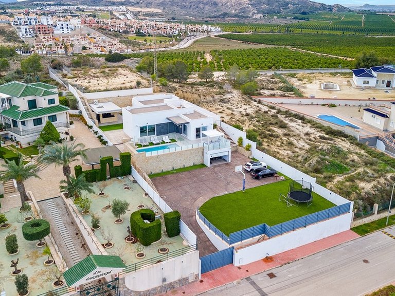 Villa for Sale in Algorfa, Alicante 1