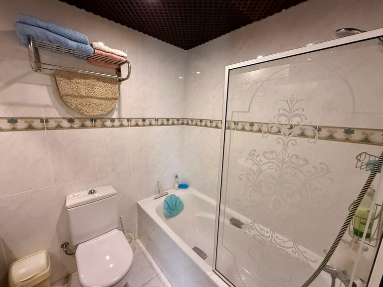 Villa for Sale in Valle Romano, Malaga 17