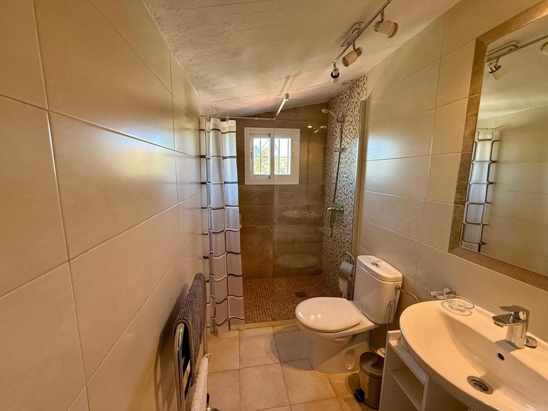 Villa for Sale in Valle Romano, Malaga 18