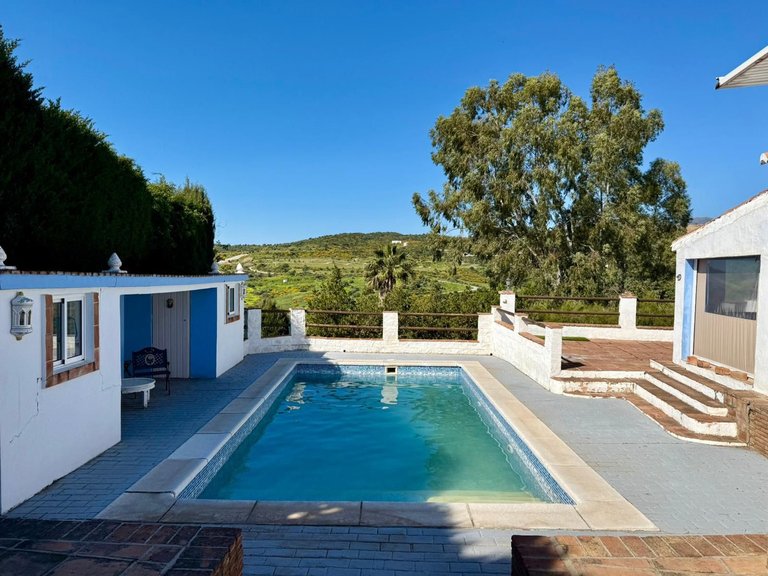 Villa for Sale in Valle Romano, Malaga 4