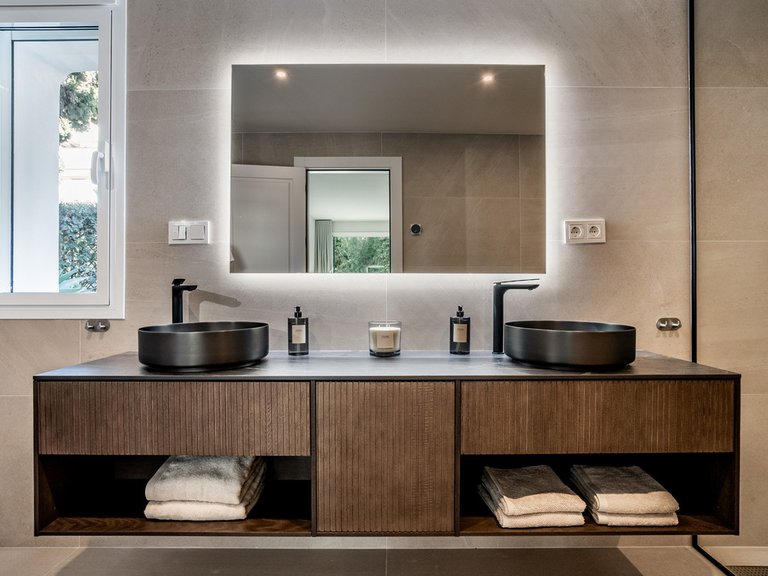 Apartment for Sale in The Golden Mile, Malaga 18