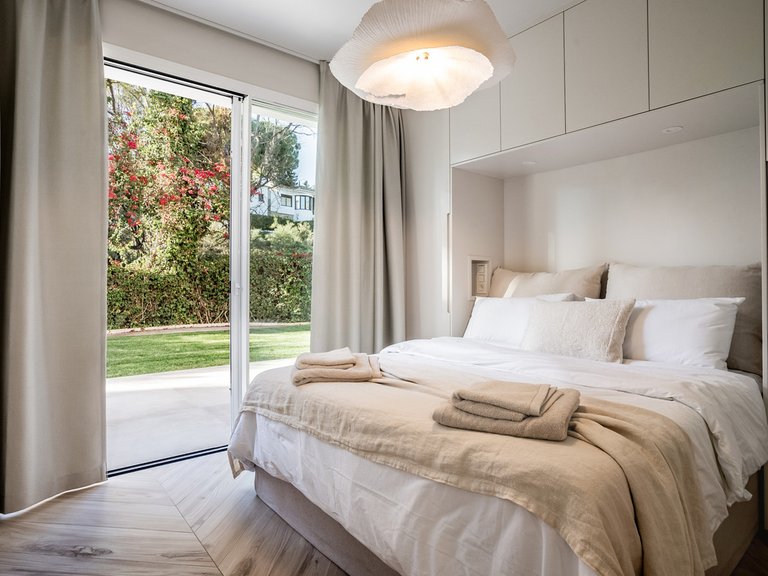 Apartment for Sale in The Golden Mile, Malaga 19