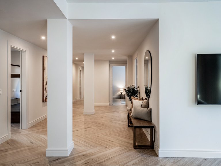 Apartment for Sale in The Golden Mile, Malaga 21