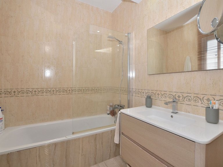 Penthouse for Sale in Benalmadena Pueblo, Malaga 18