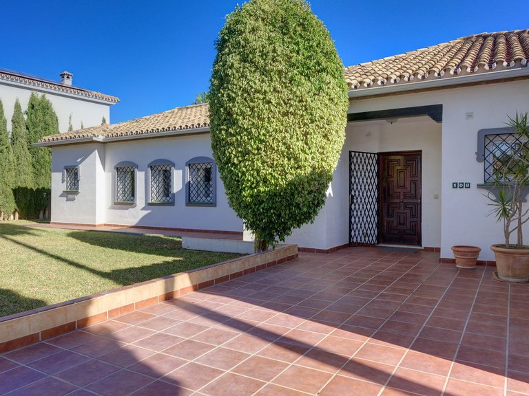 Villa for Sale in Mijas Golf, Malaga 24
