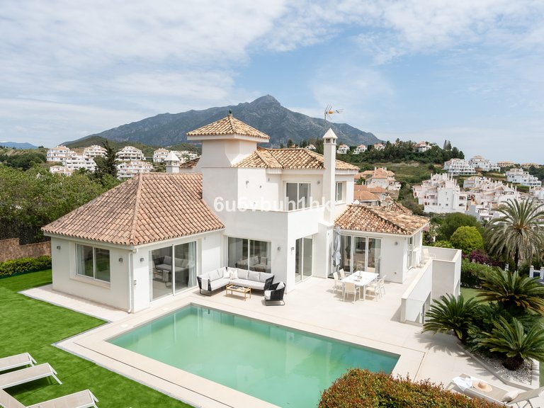 Villa for Sale in Marbella, Malaga 1
