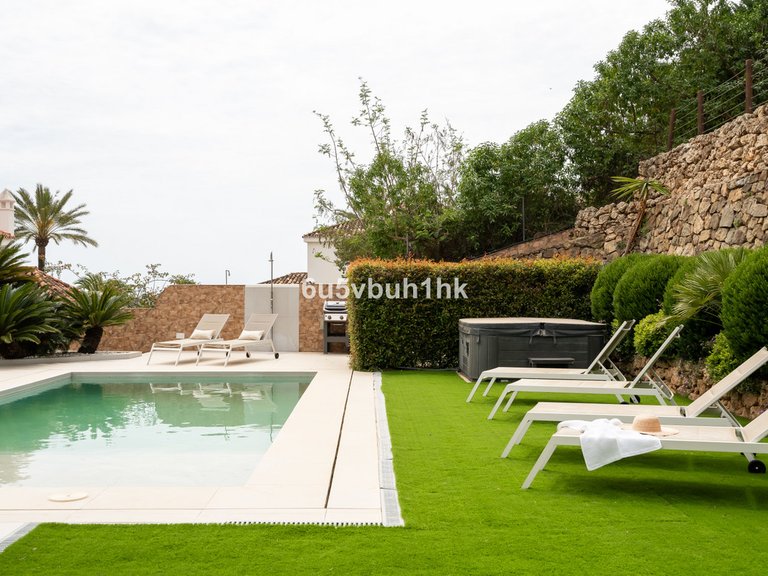 Villa for Sale in Marbella, Malaga 5