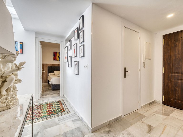 Apartment for Sale in Puerto Banús, Malaga 13
