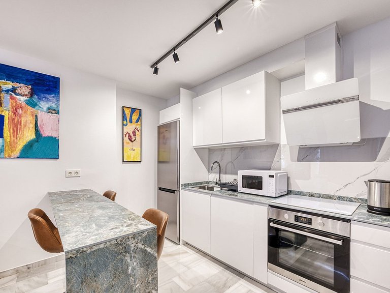 Apartment for Sale in Puerto Banús, Malaga 18