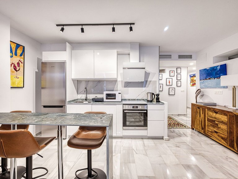 Apartment for Sale in Puerto Banús, Malaga 19