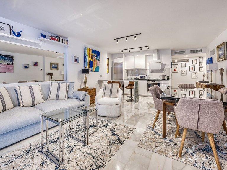 Apartment for Sale in Puerto Banús, Malaga 24