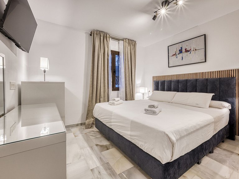 Apartment for Sale in Puerto Banús, Malaga 9