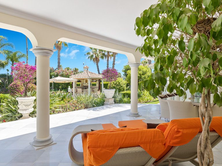 Villa for Sale in Nueva Andalucía, Malaga 15