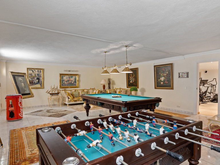 Villa for Sale in Nueva Andalucía, Malaga 45