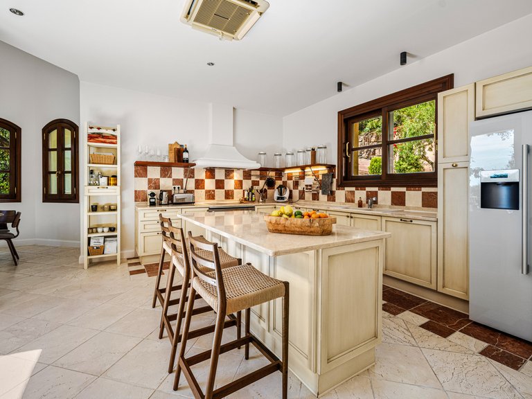 Villa for Sale in La Zagaleta, Malaga 16