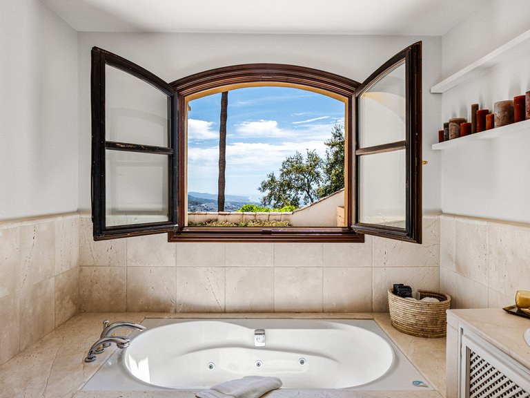 Villa for Sale in La Zagaleta, Malaga 22