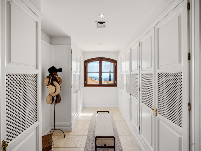 Villa for Sale in La Zagaleta, Malaga 24